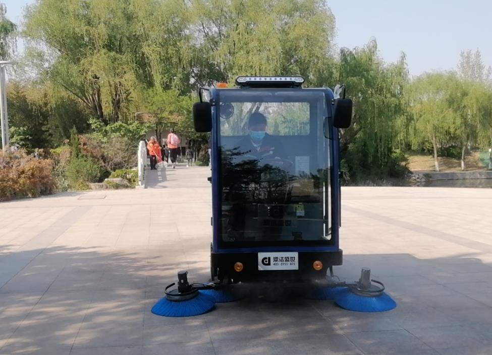 電動(dòng)道路清掃車(chē)是代替人工清潔的必然趨勢(shì)83